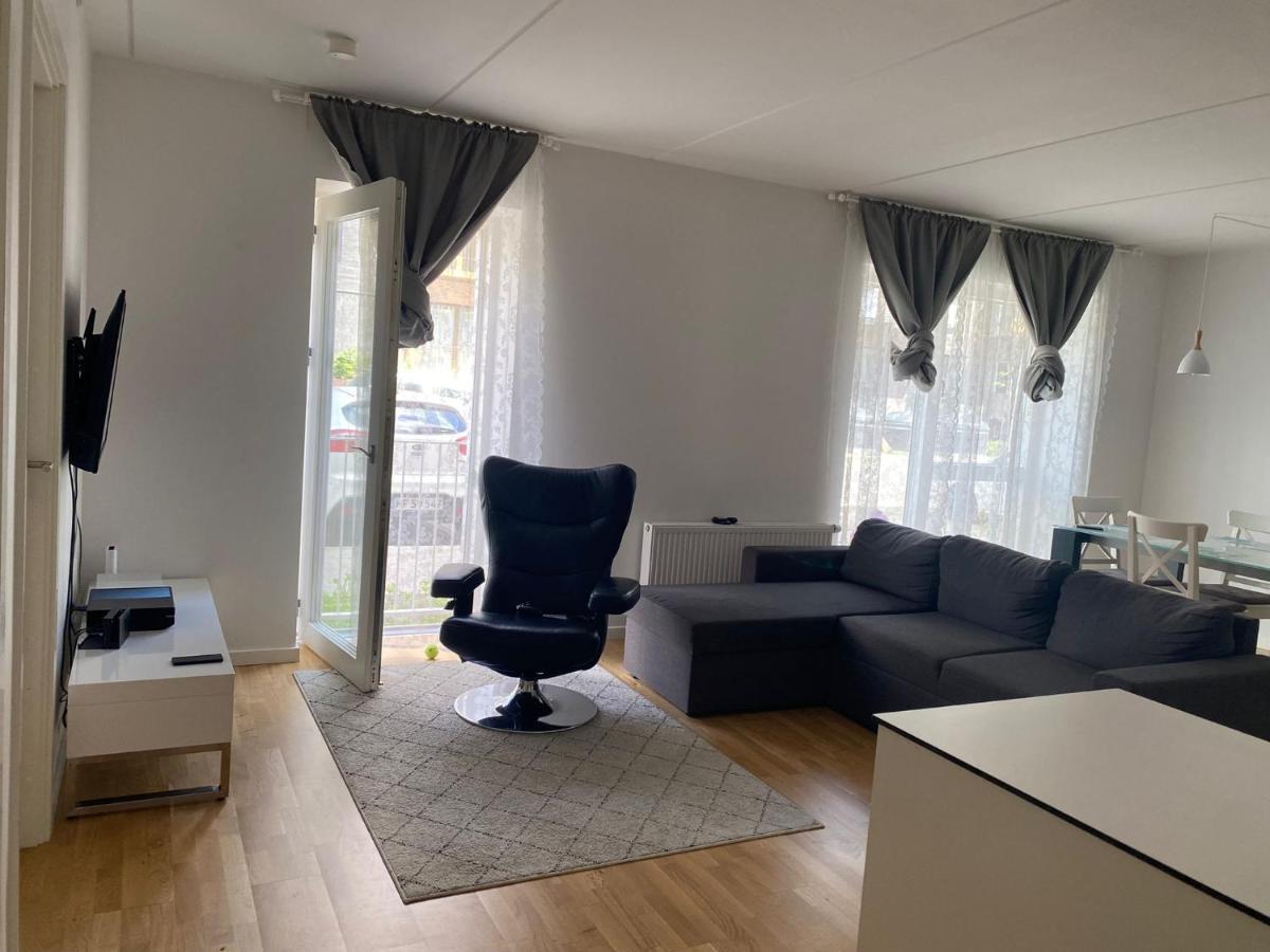 We Offer For Rent Our Wonderful Apartment Brabrand Exterior foto