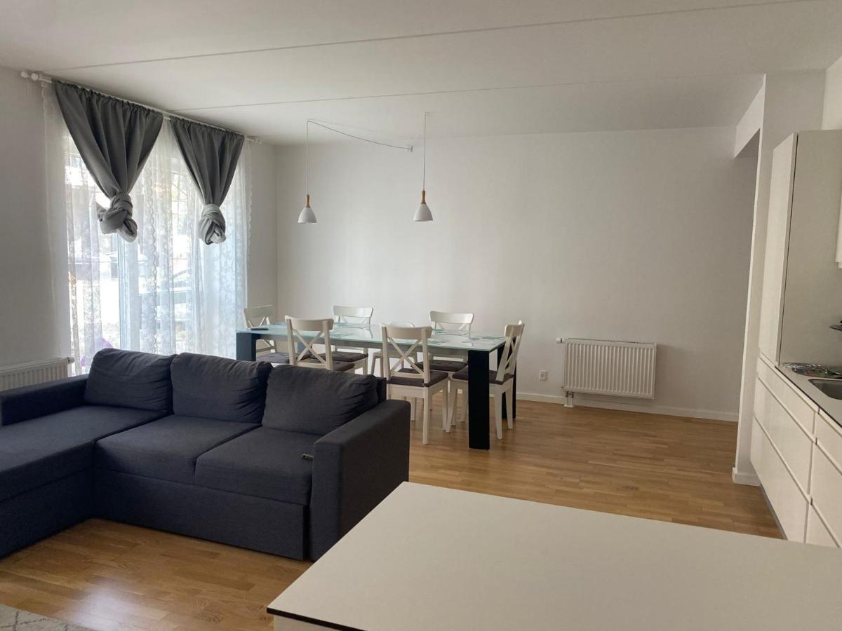 We Offer For Rent Our Wonderful Apartment Brabrand Exterior foto