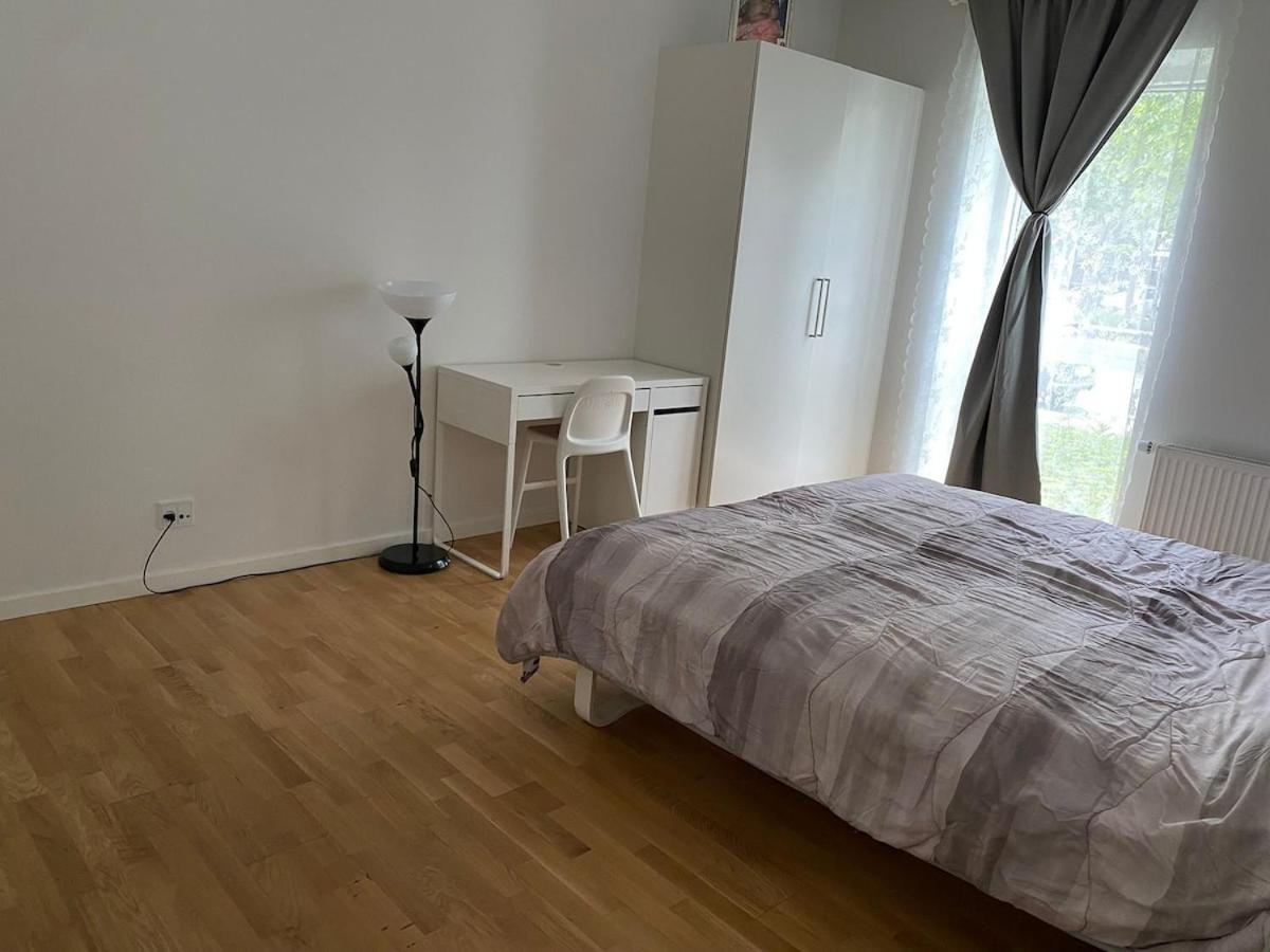 We Offer For Rent Our Wonderful Apartment Brabrand Exterior foto